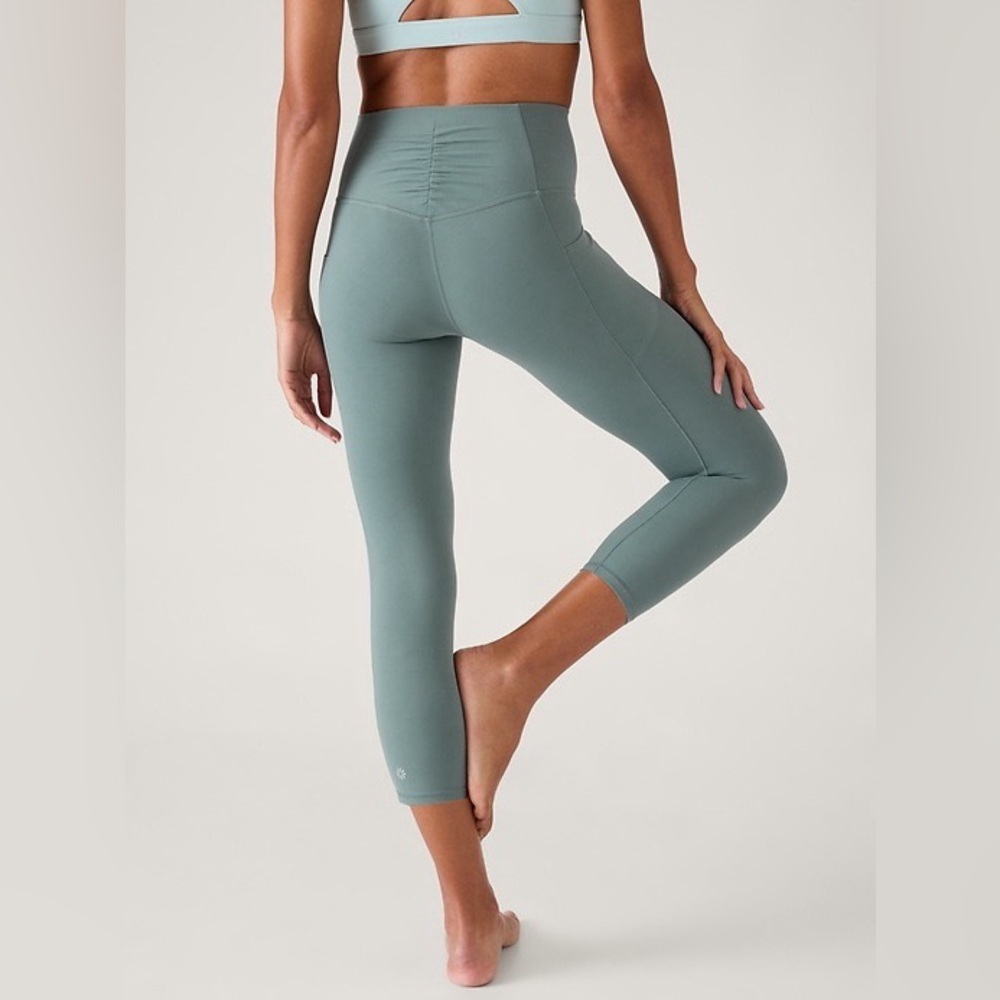 Athleta Salutation Stash High Rise Cinch Legging - eucalyptus color XXS